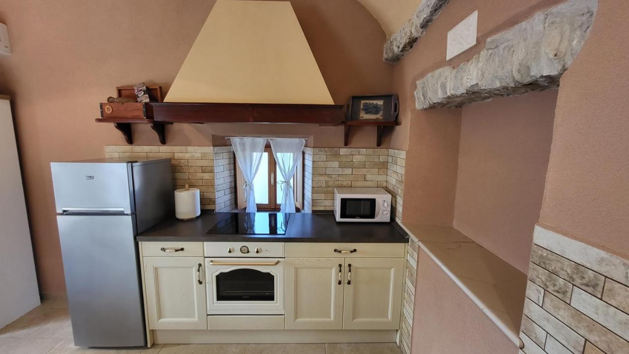 Stone House Apartments Didini Dvori Лумбарда Экстерьер фото