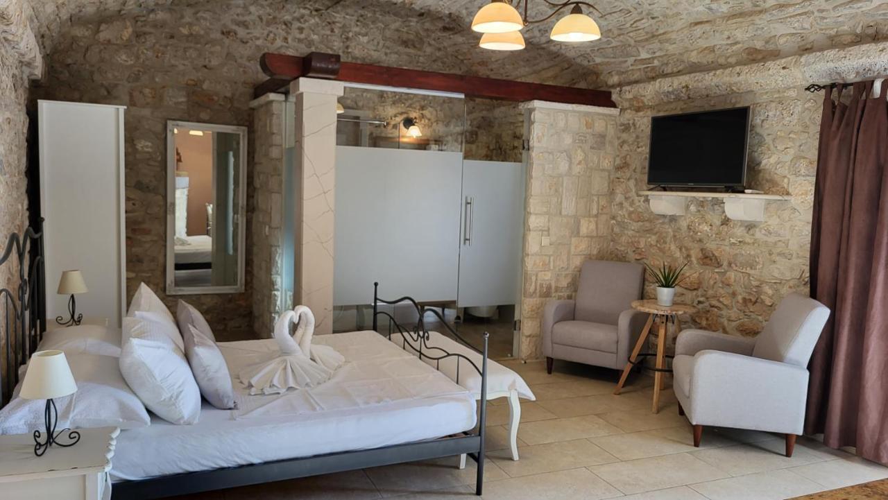 Stone House Apartments Didini Dvori Лумбарда Экстерьер фото