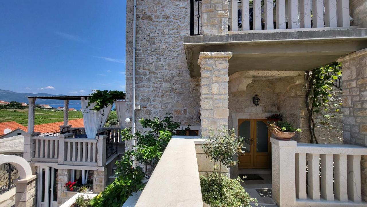 Stone House Apartments Didini Dvori Лумбарда Экстерьер фото