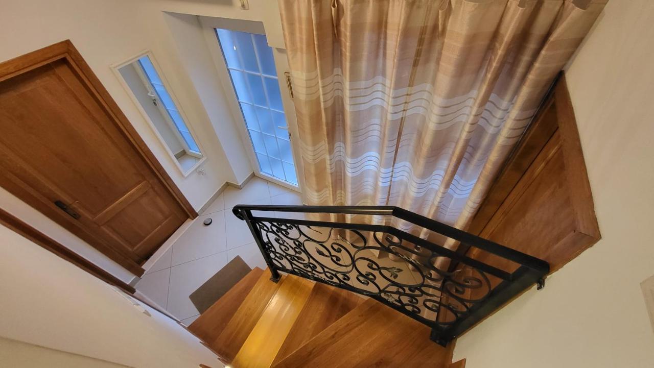 Stone House Apartments Didini Dvori Лумбарда Экстерьер фото