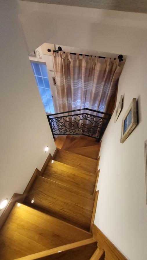 Stone House Apartments Didini Dvori Лумбарда Экстерьер фото