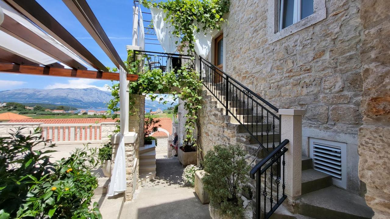 Stone House Apartments Didini Dvori Лумбарда Экстерьер фото